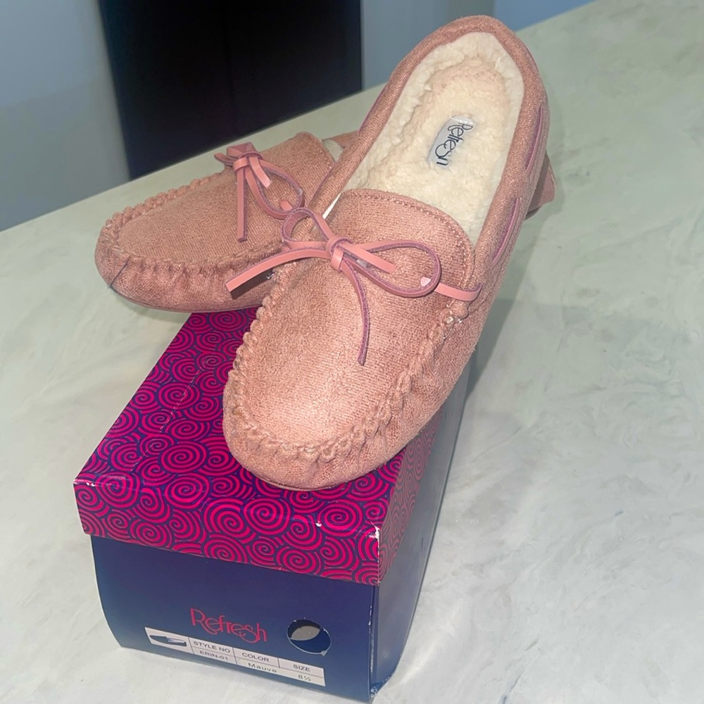 New!! ✨ Women Moccasin/ Slippers
